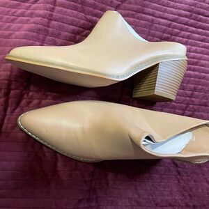 Elegant Tan Women's Mules